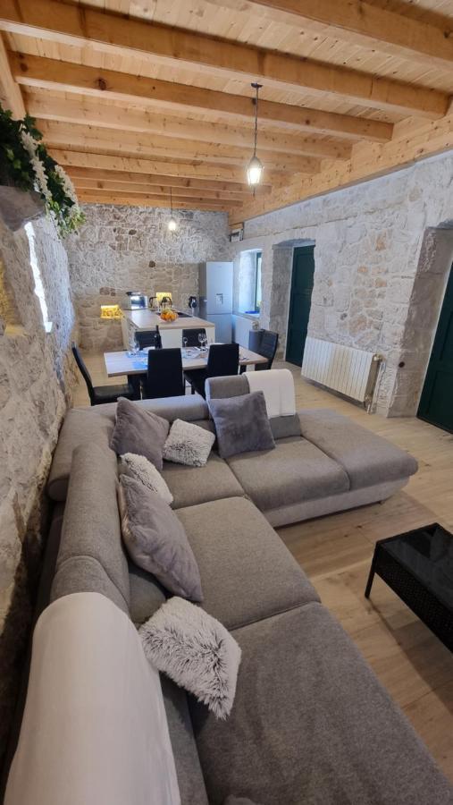 Aga Villa Zagvozd ภายนอก รูปภาพ